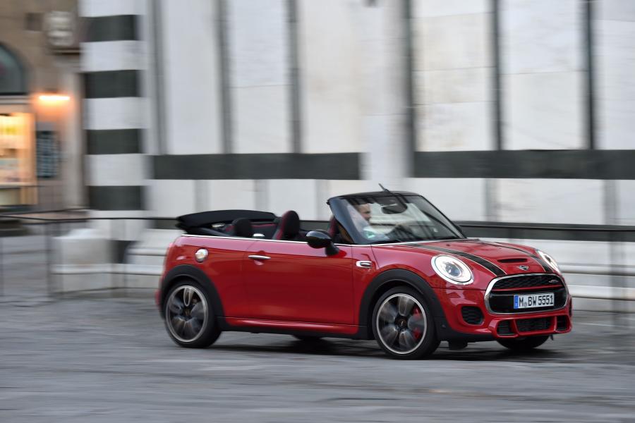  Mini Cooper S JCW Cabrio 2016 года  (фото 24 из 104)